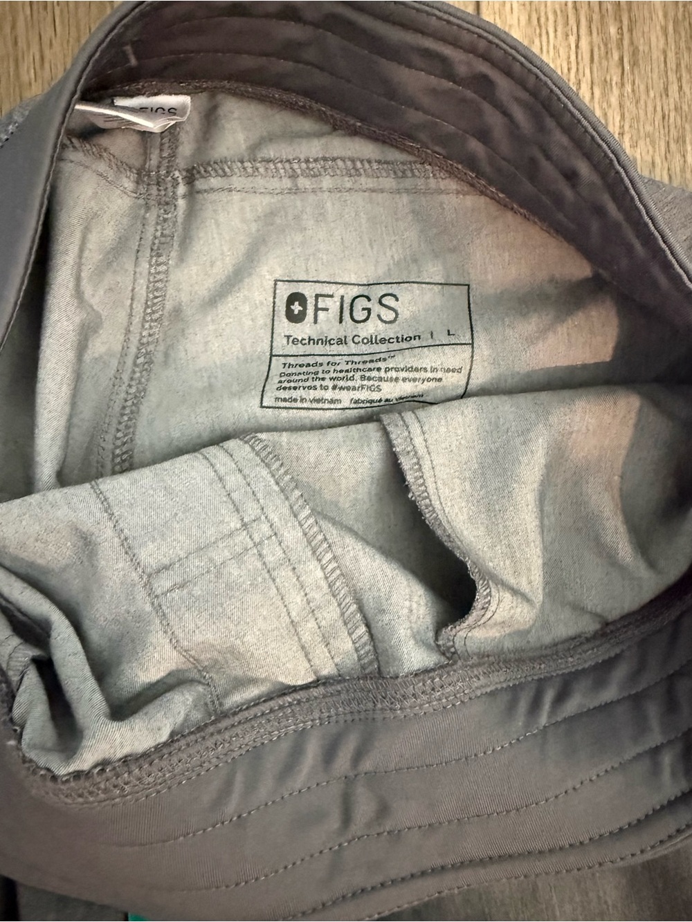 Figs Women’s Gray Scrub Pants with Teal Drawstring - Picture 3 of 5